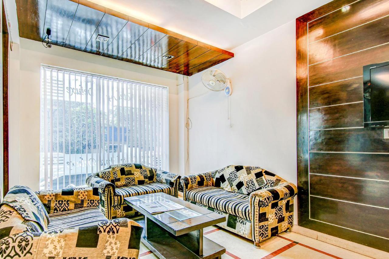 Apra Deluxe 3* New Delhi