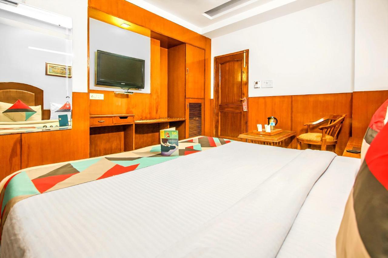 Apra Deluxe Hotel 3*